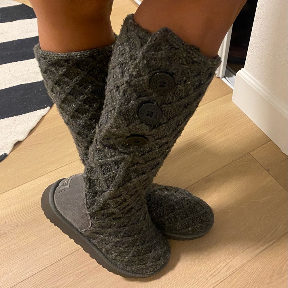 TALL UGGS ARE BACK FOR 2025! Cozy UGG Gray Knit Lattice Cardy Boots SZ 10
